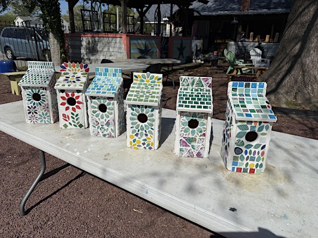 Image principale de Mosaic Birdhouse Class