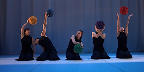 Imagen principal de Danza contemporánea en casa: 'Vestir los sueños' + Constelaciones +Nubes