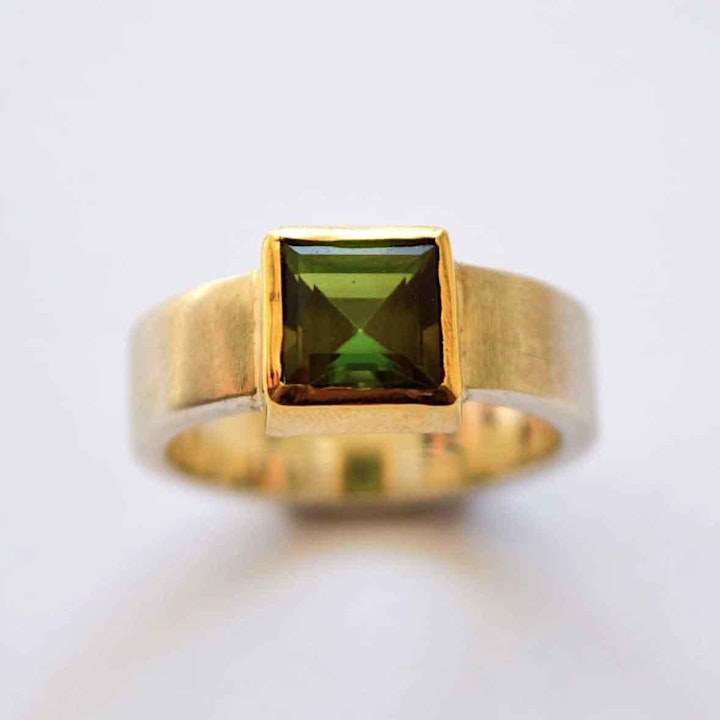 The Jewellery Cut Live image