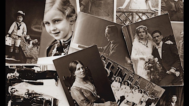 Image principale de Come and Try: Digitising photos - Aldinga Library