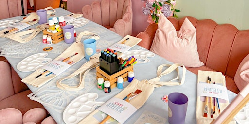 Image principale de Atelier Créatif : Customise Ton Tote Bag x Hey Sisters