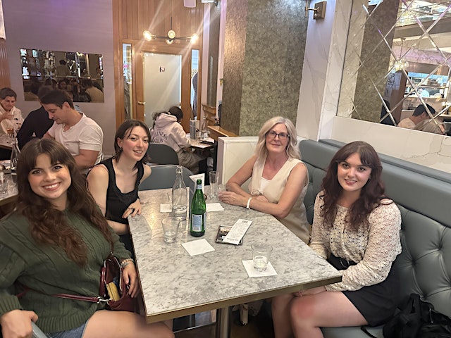 Hauptbild für Foodies + New Friends: Jefferson City | Small Town Edition