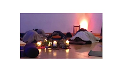 Imagen principal de Deep Peace: Restorative Yoga and Yoga Nidra