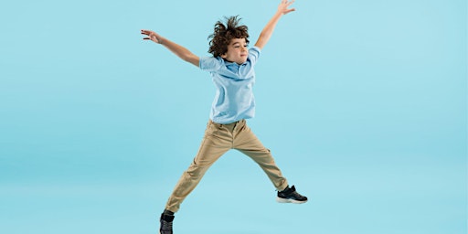 Hauptbild für Fun Family Moves in the Gallery with Mónica Muñoz