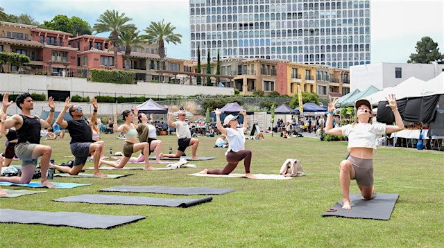 Image principale de Farm to Flow - Free All Levels Vinyasa at La Jolla Farmers Market