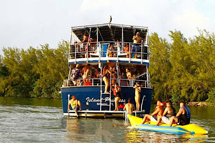 Miami Boat Miami - Unlimited drinks included image