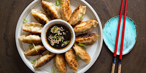 Mai Tais and Asian Appetizers - Online Cooking Class by Cozymeal™  primärbild