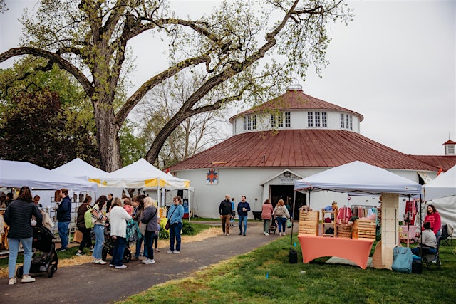 Hauptbild für Fall at the Round Barn ( Sept 11 + 12, 2026 )