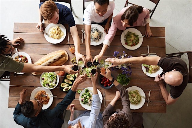 Image principale de Republicans and Democrats Walk into a Restaurant…