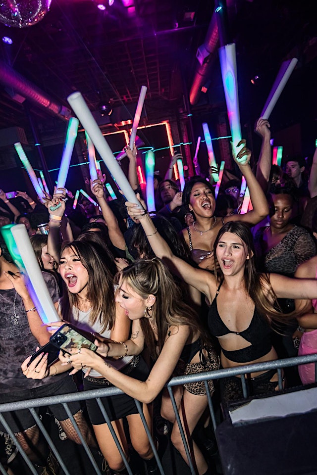 Image principale de Sorry For Party Rocking (2010 - 2015 Pop & EDM Bangers All Night Long!)