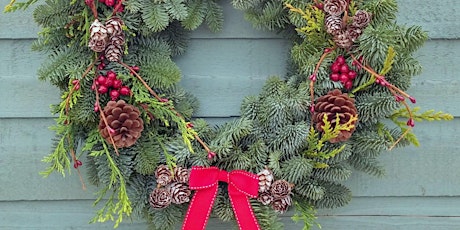 DIY Holiday Wreath - Couronne de Noël DIY primary image
