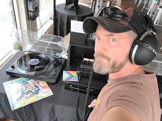 Image principale de Pride Night w/ DJ PupDaddy @ Hot Plate Brewing (Pittsfield, MA)