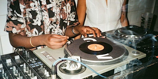 Image principale de Friday Night: Sample Chief Takeover at the AGO