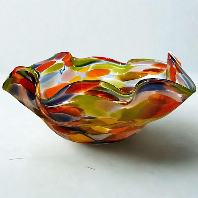 Imagen principal de Blown Glass Floppy Bowl with Jacob Moody