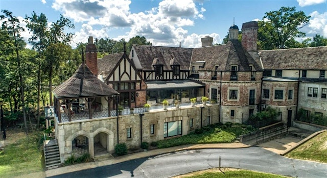 Imagen principal de Behind the Gates: Tour of Telling Mansion