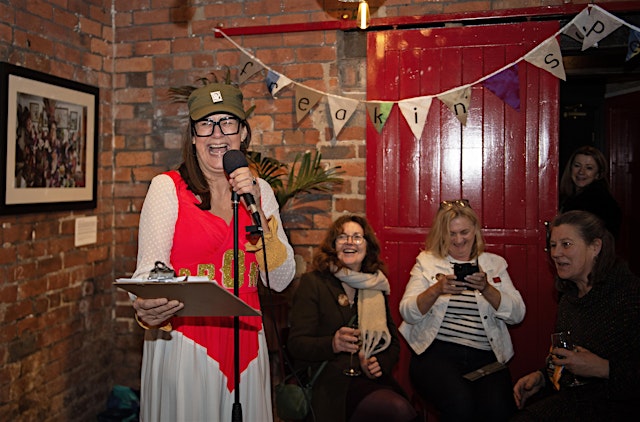 Imagen principal de Crone Club Open Mic - hosted by The Writers Workshop