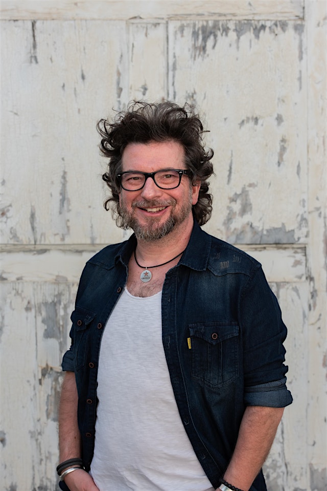 Imagen principal de 20:00 Hennes Bender - Alter Falter! VORPREMIERE