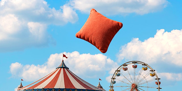 Image principale de The Fairgrounds Throwdown Cornhole Tournament