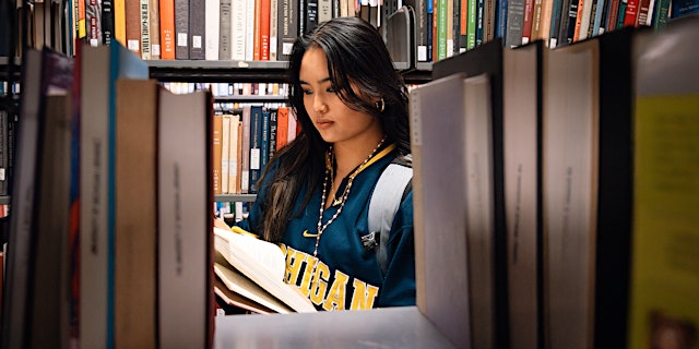 Hauptbild für Let's Go To The Library! Visit AADL with CEW+ and the International Center