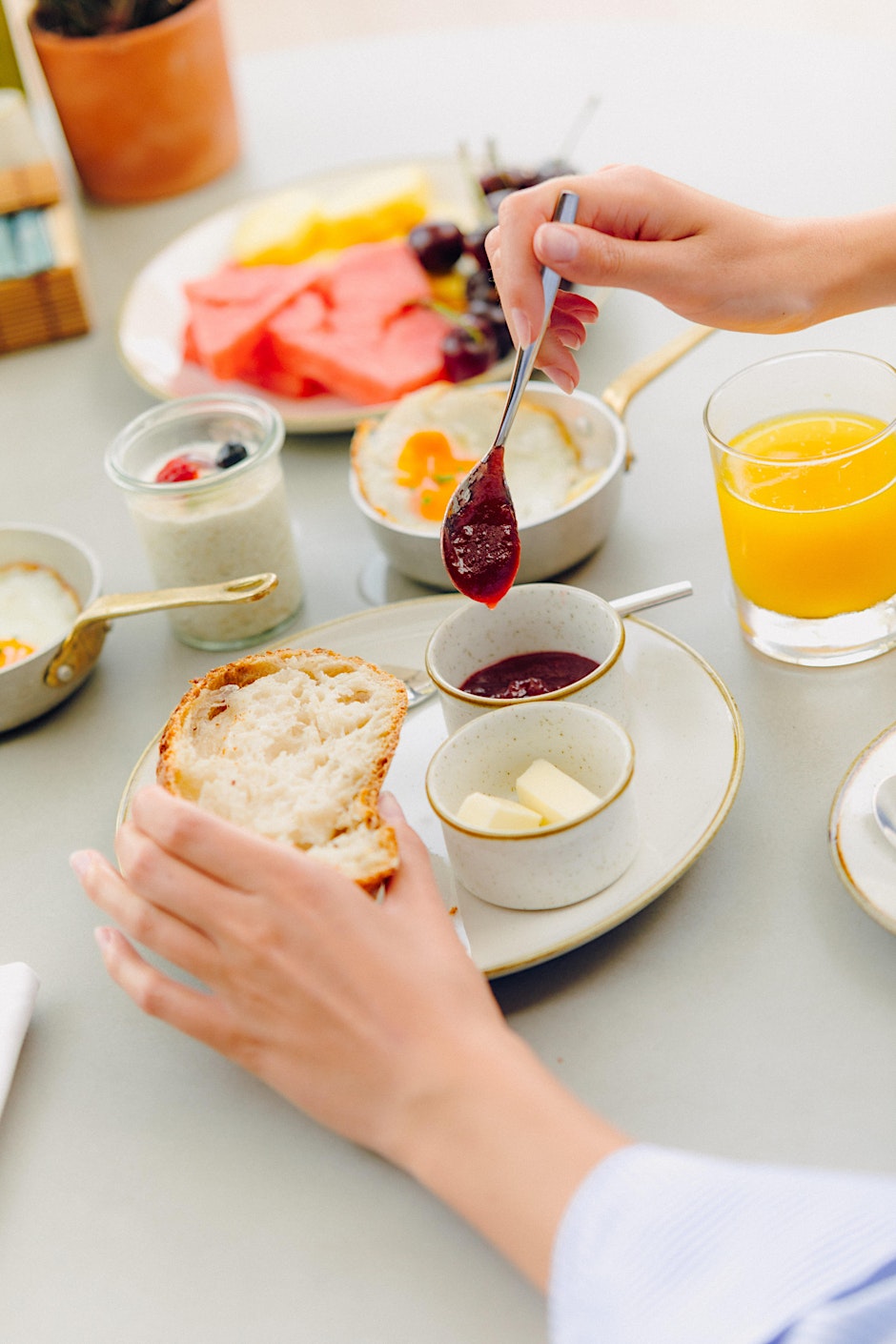 Day Pass: Breakfast at Bianco Mare & Rooftop Bali Bed