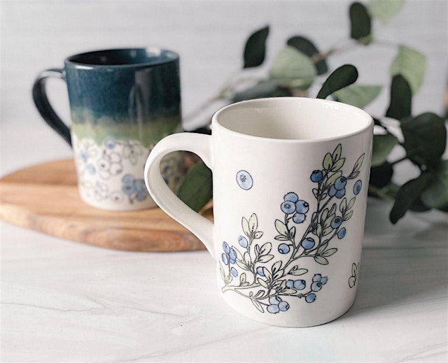 Image principale de Paint Your Own Blueberry Mug