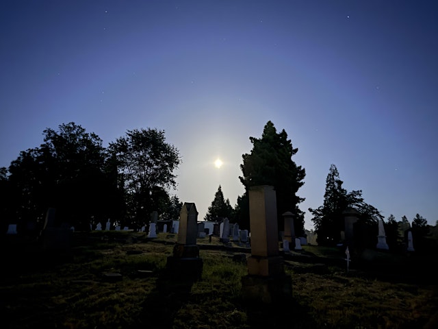 Image principale de Shadows at Dusk: Paranormal Tour of Placerville Union Cemetery