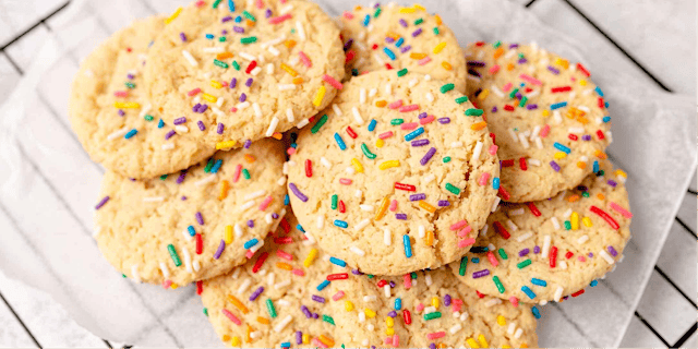 Image principale de Kids Camp Day 3: Cookies & Decorating Cupcakes (Ages 7-11)