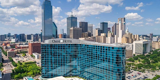 Image principale de Painting With A View at Omni Hotel !