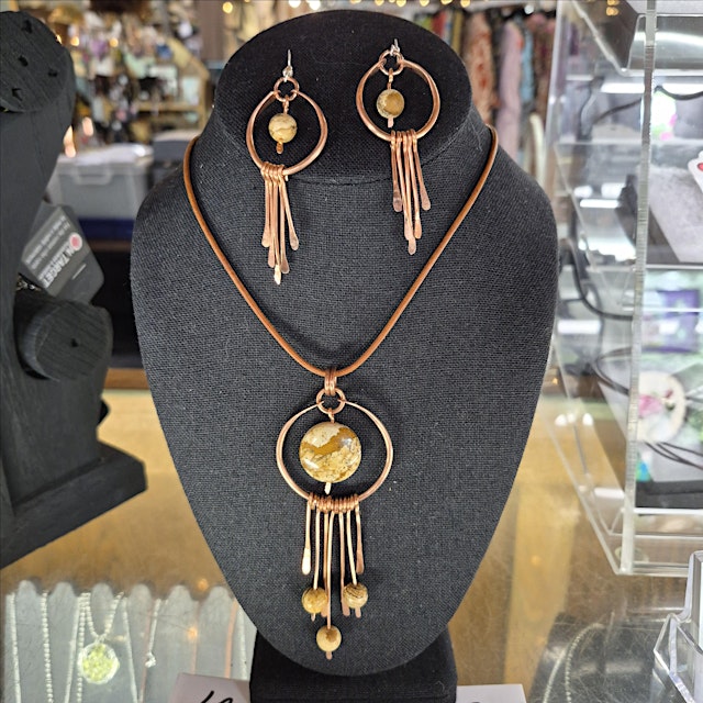 Hauptbild für Make Your Own Gemstone & Copper Pendant & Earring Set