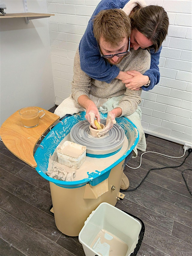 Imagen principal de Clay & Connection – Date Night Wheel Throwing Experience