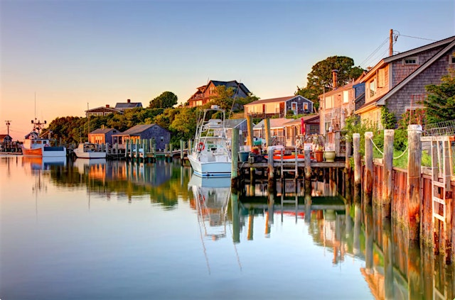 Image principale de School First on the Vineyard: Boarding & Day School Panel and Discussion