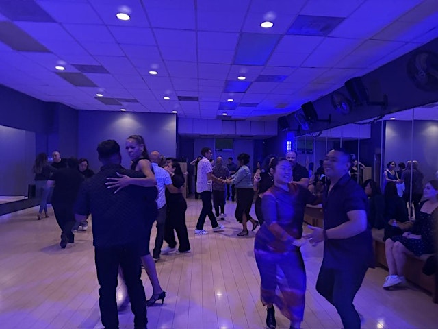 Bilingual Social Dance Party primary image