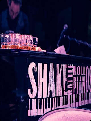 Imagen principal de Dinner & Dueling Pianos at Daley's on Yates