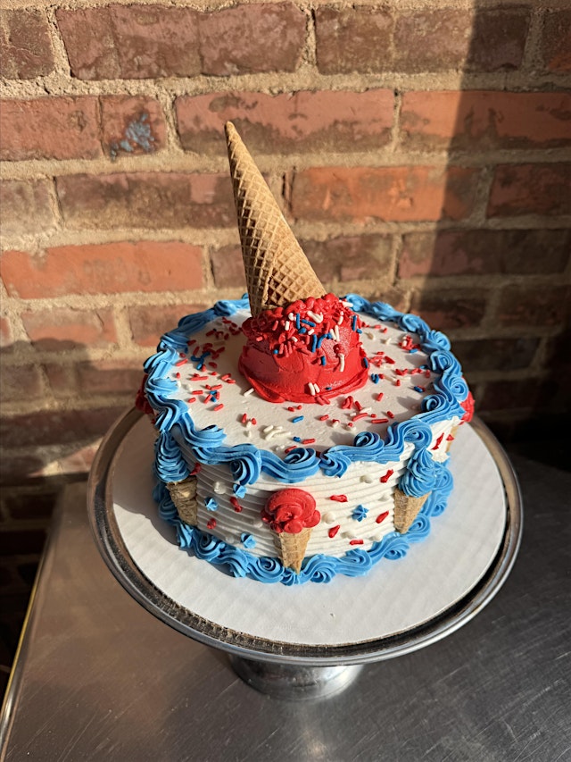 Sweet Summer Celebration Cake Decorating Workshop primary image