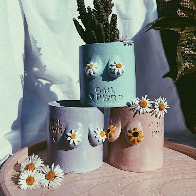 Image principale de Pottery wheel for couples at Toronto Parliament $100CDN -girl power cups