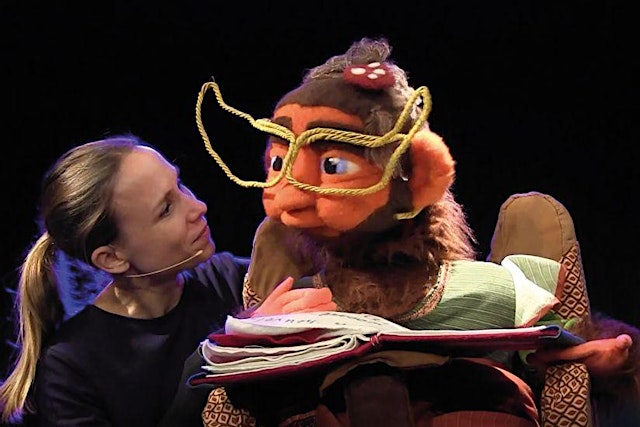 Image principale de Ollie Trollie en Mannetje Lampenkap (4+) door De Vliegende Koffer
