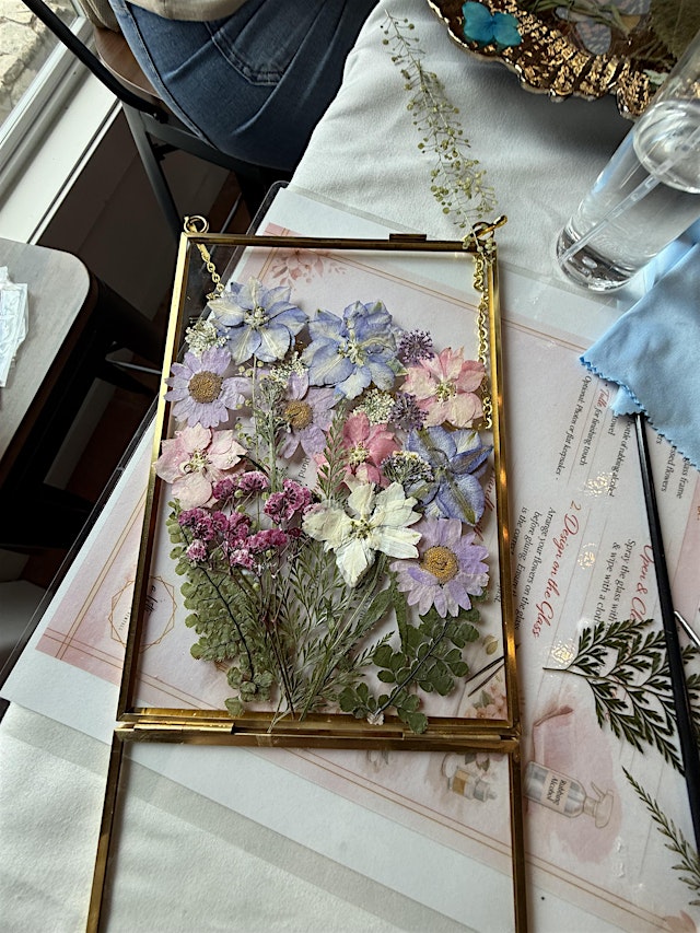Image principale de Pressed Flower Framed Art at Sonoma Chocolatiers and tea house