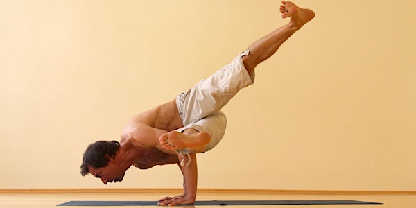 Power Yoga Workout  auf Spendenbasis am 22. Mai 2021