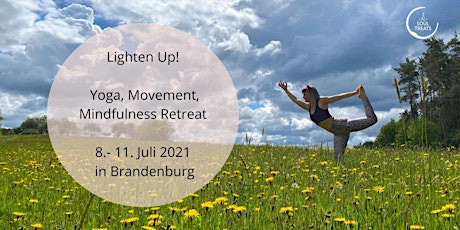 Hauptbild für Lighten Up - Yoga, Movement, Mindfulness Retreat