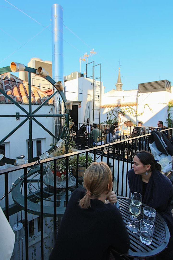 Imagen de Rooftop Bar Crawl Madrid Experience