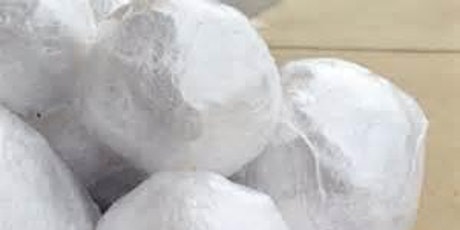 Kids Activity: Snowball Toss! primary image