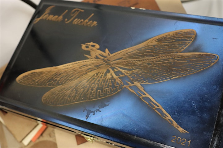 
		MAKE: Custom engrave your own cigar box gift box! image
