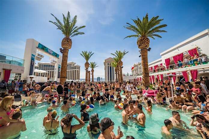 THE BEST POOL PARTY EXPERIENCE IN MIAMI LIKE IN VEGAS -SUMMER FOREVER 202