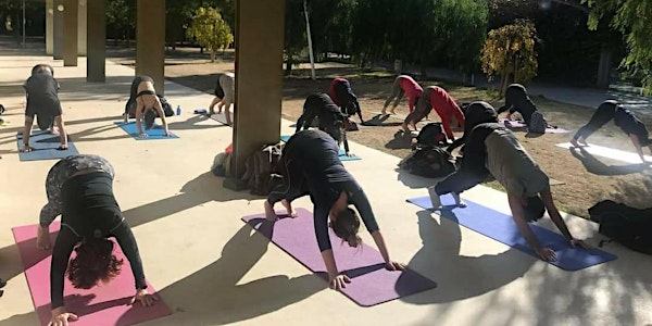 Yoga Poblenou open air / Yoga al aire libre