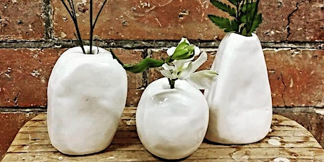 Flower Bud Vase | Pottery Workshop w/ Siriporn Falcon-Grey tickets
