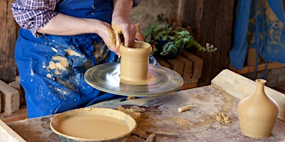 Imagen principal de Pottery Wheel Party - Pottery Class by Classpop!™