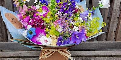 Summer Flower Workshop  – natural flower arranging