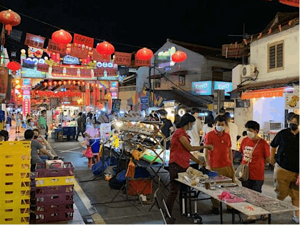 Silent Tour of Jonker Street Night Market