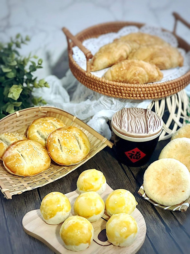 Chinese Flaky Dough Pastries image