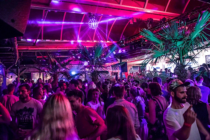 90iger Party vor dem Feiertag am Erländersee: Bild